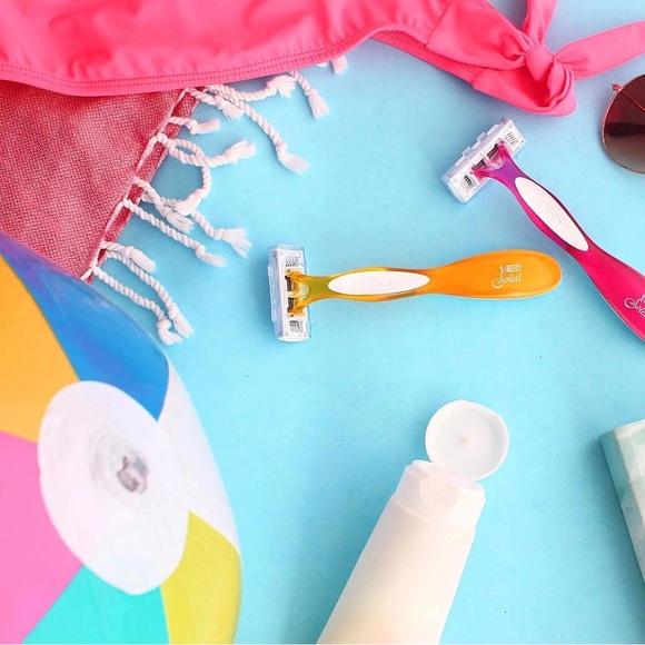 NEW BIC Soleil Color Collection Women's Razors, 16 ct. - Picture 14 of 14